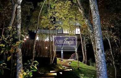 Imagem 4: Linda casa semi mobiliada cercada pelo verde! Com 2 dormitórios, 1 suíte, 1 vaga de garage