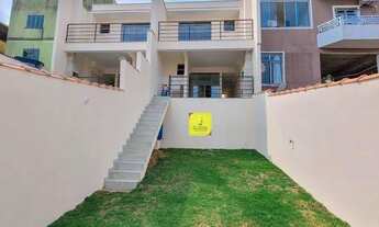 Imagem: Linda casa de 2 quartos com suíte, área