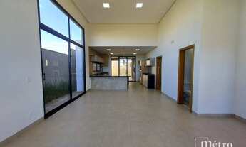 Imagem 3: Linda Casa Térrea, 187 m², 3 suítes, completa em armários, próximo a portaria