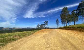 Imagem 2: Nazaré Paulista) Parcelo sua entrada 12KSEFN