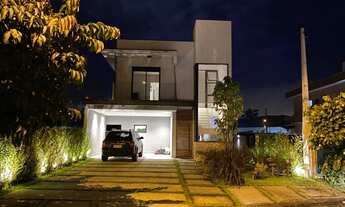 Imagem: Linda casa a venda no condomínio Bella