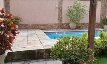 Imagem 3: Casa de condomínio para venda possui 256 metros quadrados com 3 quartos