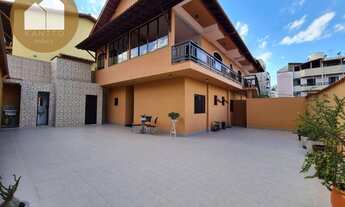 Imagem: Belíssima casa com 4 dormitórios à venda