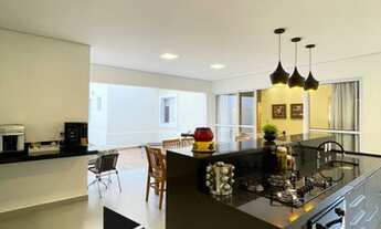 Imagem 3: Casa de condomínio para venda possui 190 metros quadrados com 3 quartos