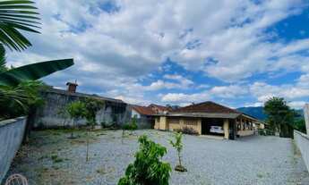 Imagem 5: Casa com suíte + 2 quartos, no centro do bairro Santa Luzia, próxima da igreja, de frente