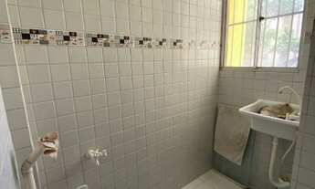 Imagem 6: Cond. com salão de festa, praça, mini campo, guarita, rua calçada, apt com 2 qts à venda p