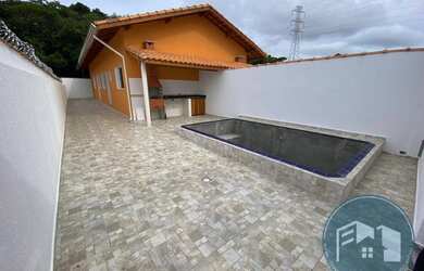 Imagem: Casa nova com piscina, em Itanhaém