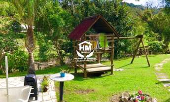 Imagem 5: Bela Chácara com 4.000 m² com casa, piscina e lago