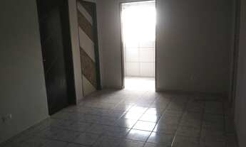 Imagem 2: TENHO AP-COM 2 QUARTOS E COM 1 QUARTO.PROXIMO DO CENTRO(GARAGEM P/MOTO