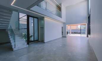 Imagem 2: Casa de condomínio sobrado para venda possui 361 metros quadrados com 4 quartos