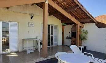 Imagem: Casa em frente à praia