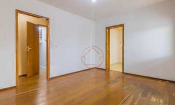 Imagem 5: Casa / 3 Dormitórios / 1 Suíte / 3 Vagas / Jardim Itu Sabará / Porto Alegre