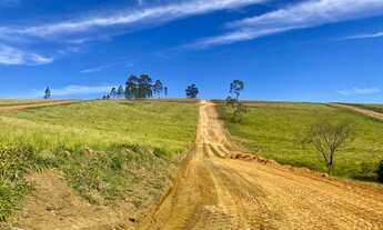 Imagem 1: Nazaré paulista )Terreno parcelado,garanta o seu 18HSEFN