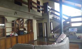 Imagem 4: Casa de condomínio para aluguel e venda possui 360 metros quadrados com 4 quartos