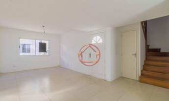 Imagem 2: Casa / 3 Dormitórios / 1 Suíte / 2 Vagas / Jardim Itu Sabará / Porto Alegre