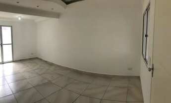 Imagem 2: Casa de condomínio sobrado para aluguel tem 110 metros quadrados com 3 quartos