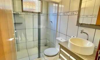 Imagem 3: Casa em rua pública