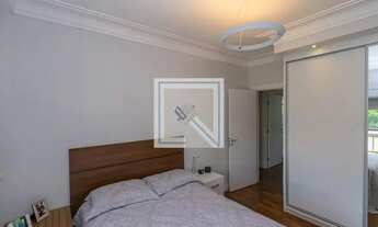 Imagem 2: Apartamento para aluguel possui 232 metros quadrados com 4 quartos