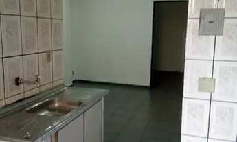 Imagem 5: Aluguel casa de fundo, de um quarto