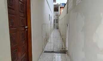 Imagem 2: Sobrado para Venda em São Paulo, Jardim das Imbuias, 6 dormitórios, 2 banheiros, 3 vagas