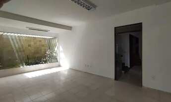 Imagem 2: Casa a venda no bessa, localização estratégica!! Ideal para salas comerciais