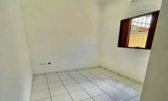 Imagem 4: Casa em rua pública