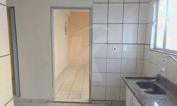 Imagem 3: Casa de fundos com 2 quartos, sala, cozinha, banheiro, área de serviço