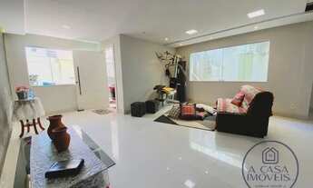 Imagem 5: Casa com 3 Quartos, suite canadense. 3 vagas de garagem à Venda, 240m²