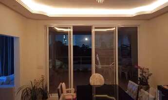 Imagem 3: Lindo Sobrado com 4 suítes, piscina, com móveis planejados, em condomínio fechado no bairr