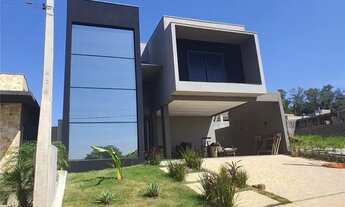 Imagem 2: Construído para ser seu paraíso em forma de lar esse lindo sobrado é perfeito