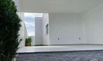 Imagem 7: Casa a venda de alto padrão com 3 dormitórios sendo todos suítes, Piscina e uma ótima área