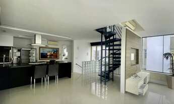 Imagem 3: Triplex para Venda em Florianópolis, Centro, 4 dormitórios, 4 suítes, 5 banheiros, 2 vagas