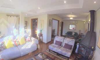 Imagem 6: Sobrado, com 376m2, 5 quartos, 2 suítes, piscina, 3 vagas de garagem e edícula