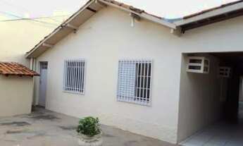 Imagem 2: Casa com 3 quarto(s) no bairro Jd. Gramado em Cuiabá - MT