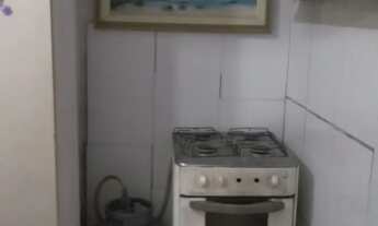 Imagem 6: Quartos individual mobiliado com cozinha privativa para moças ao lado do Jardim Botânico