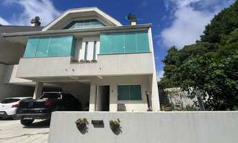 Imagem: Sobrado para venda possui 246 metros quadrados