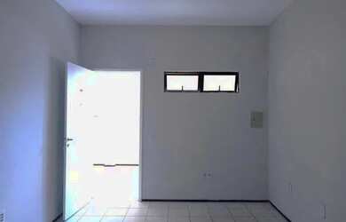 Imagem: Sala com 60m², 01 banheiro, 01 sala. Paralela