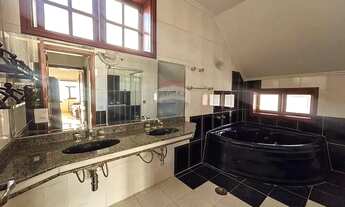 Imagem 7: Casa de Condomínio com 4 Quartos e 5 banheiros para Alugar, 466 m² por R$ 9.300/Mês