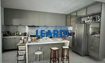 Imagem: SOBRADO - BOSQUE DOS EUCALIPTOS - SP