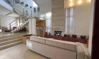 Imagem 4: Casa no Alphaville Imbuias 499,30m² privativos, 4 suítes, piscina e espaço gourmet Viven