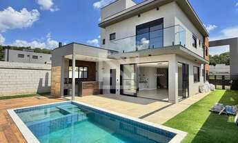 Imagem 2: Sobrado em Condomínio com 5 suítes, Espaço Gourmet e Piscina