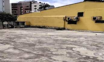 Imagem 3: Terreno amplo ideal para estacionamento na Rua Frederico Borges