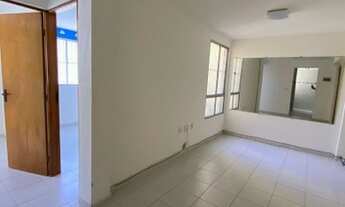 Imagem 2: Cond. com salão de festa, praça, mini campo, guarita, rua calçada, apt com 2 qts à venda p