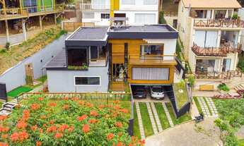 Imagem 3: Casa Alto Padrão com vista para as montanhas