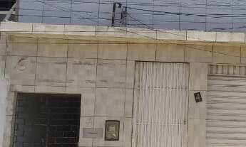 Imagem 4: Prédio comercial + 2 casas