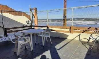 Imagem 3: Casa em frente à praia