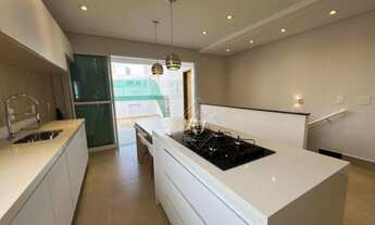 Imagem: Maravilhosa sobreposta alta, mobiliada