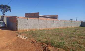 Imagem 7: Lote/Terreno para venda possui 400 metros quadrados