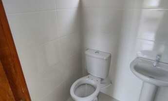 Imagem 6: Sobrado com fundo para área verde, passagem pela lateral e bom espaço de terreno