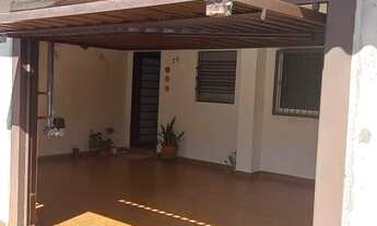 Imagem 3: Casa para Venda em Ribeirão Preto, SUMAREZINHO, 2 dormitórios, 1 banheiro, 3 vagas